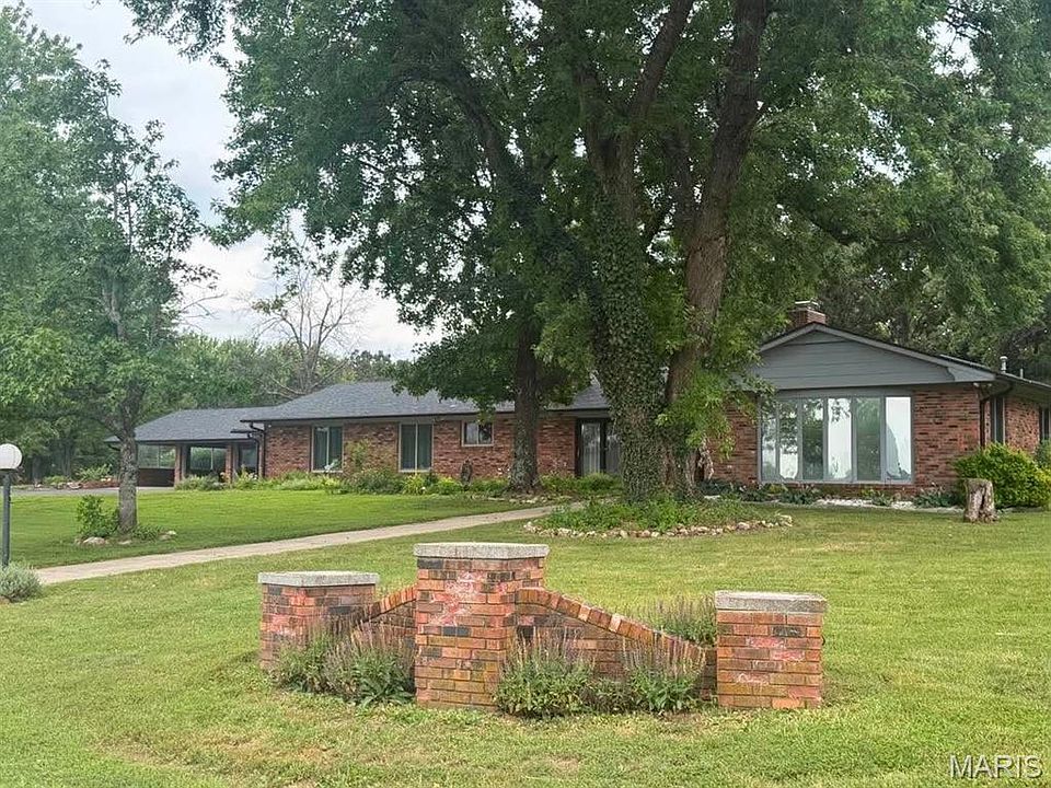 1st image of 26541 Lake Shore Dr