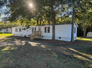 525 Pauline Dr, Bonneau, SC 29431