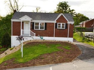 206 Dennison Dr, West Mifflin, PA