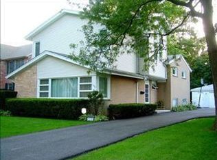 1036 Arbor Ln, Glenview, IL 60025