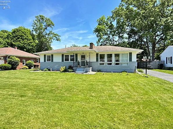 25 Linwood Rd, Tiffin, OH 44883