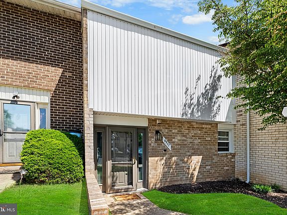 2nd image of 9977 Campus Way S Unit 135