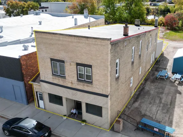 139 N Main St, Oconto Falls, WI 54154