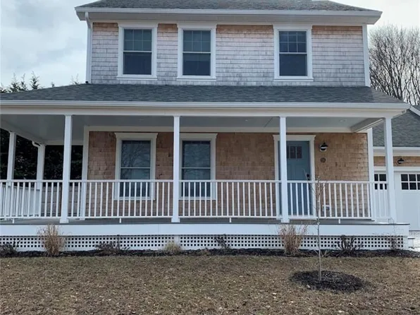 13 Arnold Ave #1, Jamestown, RI 02835