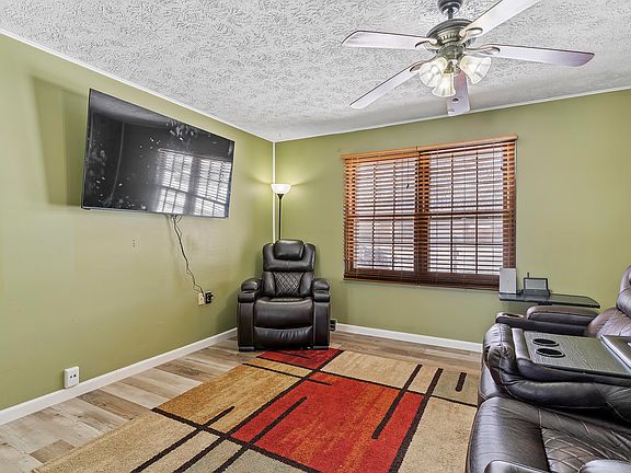 4th image of 3637 S Fort Avenue