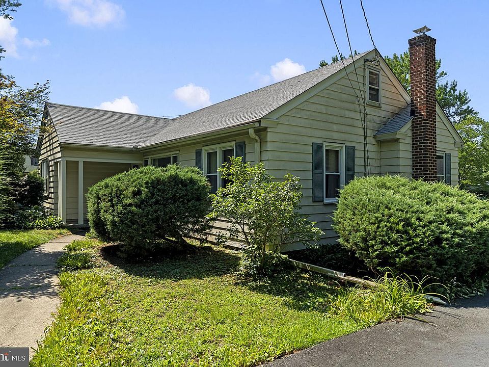 1st image of 17 Mount Laurel Rd