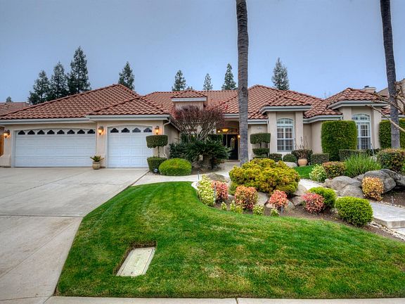 2nd image of 1054 E Newhall Dr