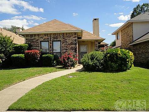 1st image of 2070 Arbor Creek Dr APT B