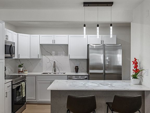 4th image of 2 Balsam Court UNIT 2