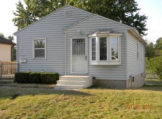 1907 E Ridgeway Ave, Waterloo, IA 50702