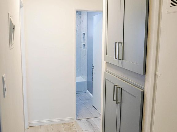 5th image of 849 S Plymouth Blvd #7