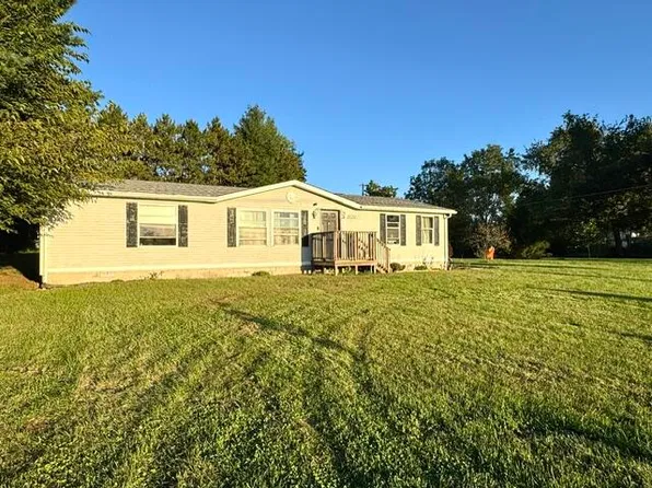 1120 N Falvey St, Winamac, IN 46996