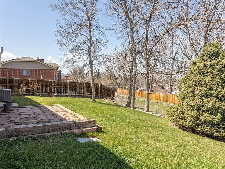 9237 W Maryland Pl — Photo 20