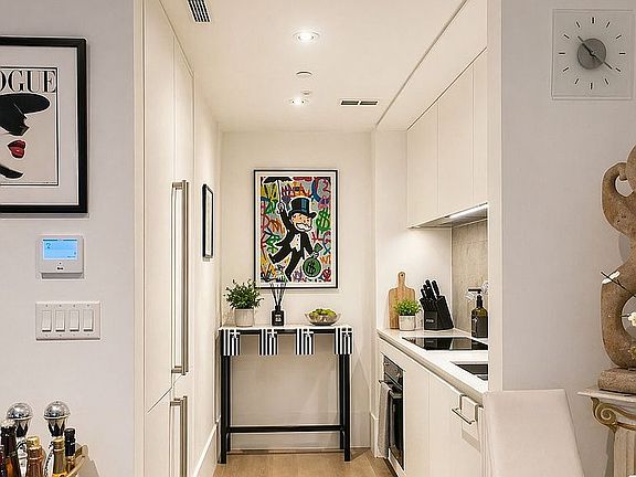 4th image of 429 Kent Ave #632