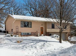 2313 Phylis Ct E, Maplewood, MN 55119