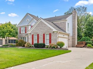 48085 Red Run Dr, Canton, MI 48187