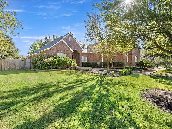 3rd image of 3614 Park Meadow Ln