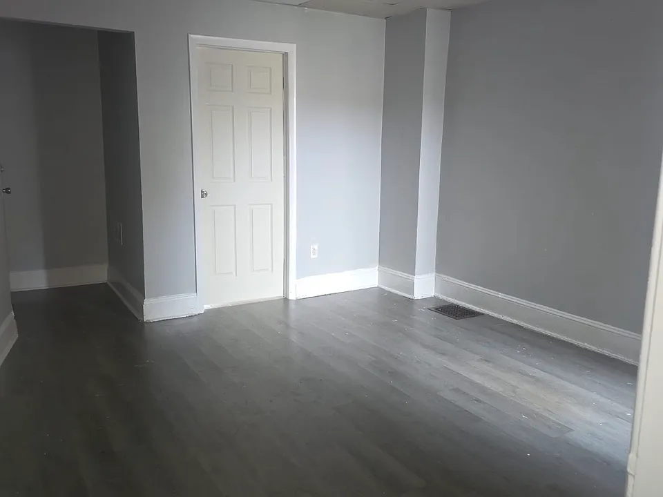 50 W Union Blvd #50