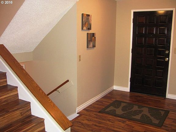 3rd image of 2712 NE 113th St