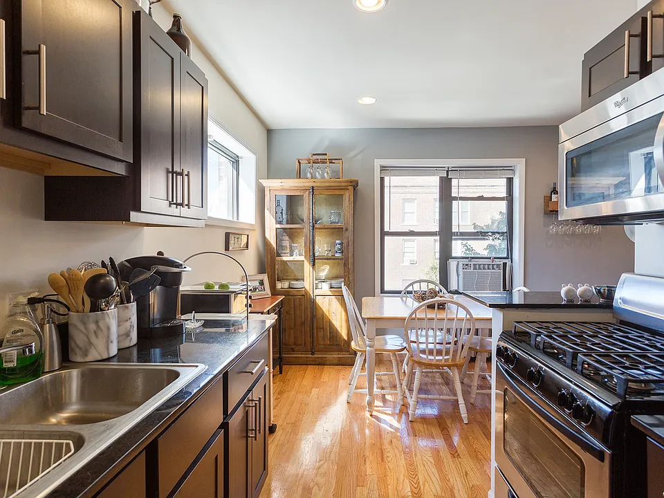 Kitchen & Dining Room
