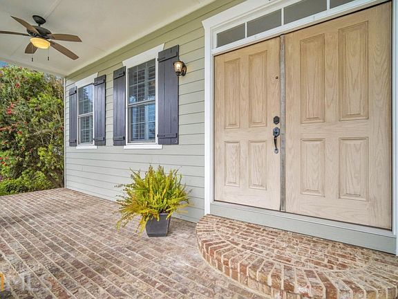 5th image of 252 Belmont Cir