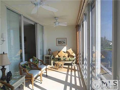 4th image of 36 Yacht Club Dr APT 604