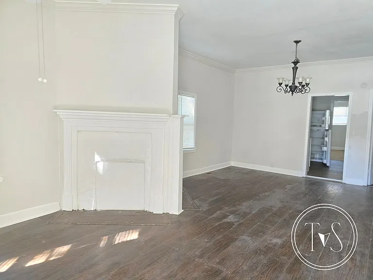 1116 NE 36th St — Photo 6