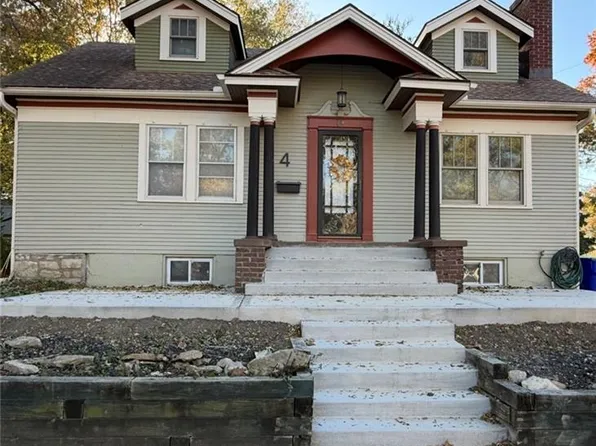 4 NE Green St, Lees Summit, MO 64063