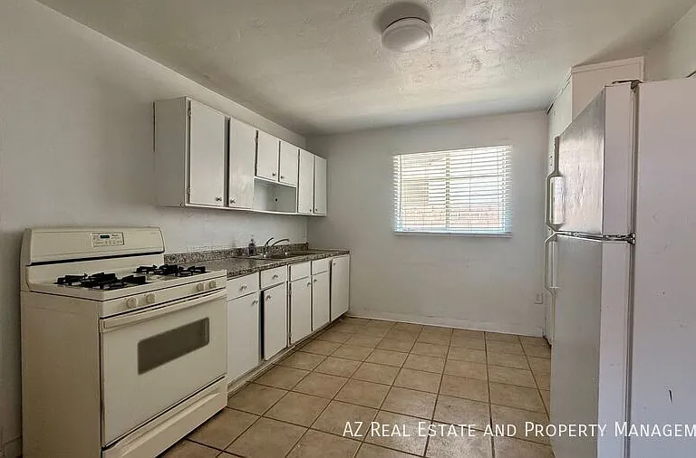 7532 N 21st Ave #2 — Photo 7