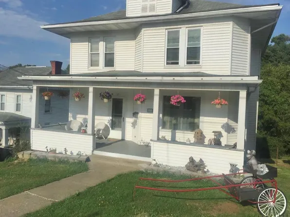 57 North Avenue, Cameron, WV 26033