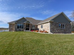 158 10th Ave, Columbus, NE 68601