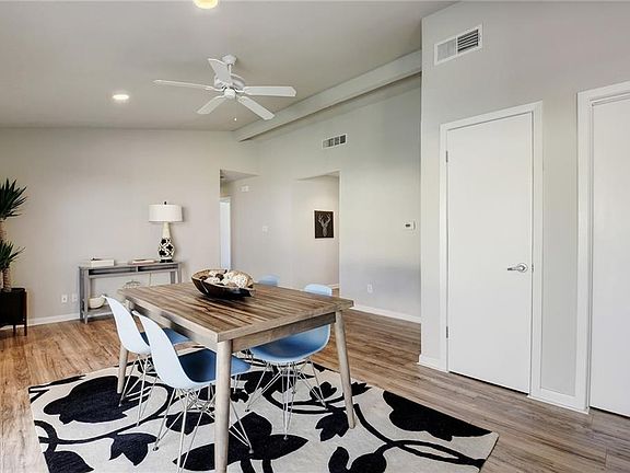 5th image of 5302 Meadow Creek Cir