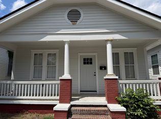 906 W Victory Dr, Savannah, GA 31415