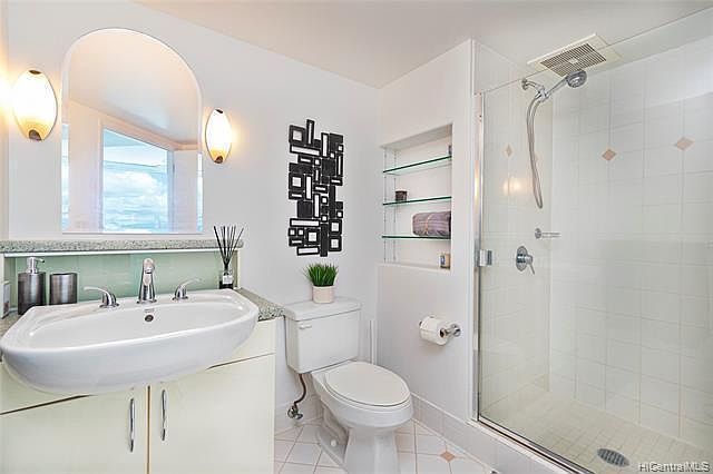 1st image of 801 King St APT 3907