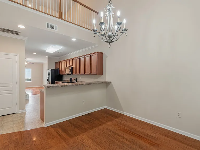 10810 Carpenter Run Ln — Photo 12
