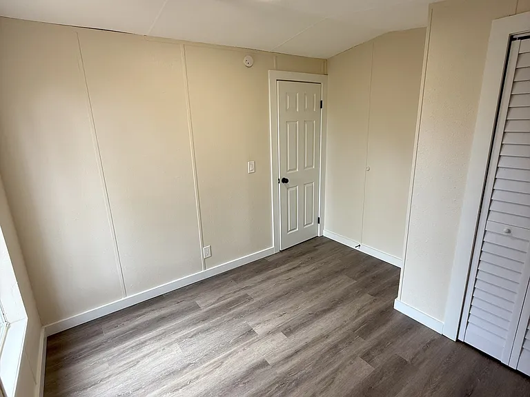 1043 NW Moore Rd — Photo 45