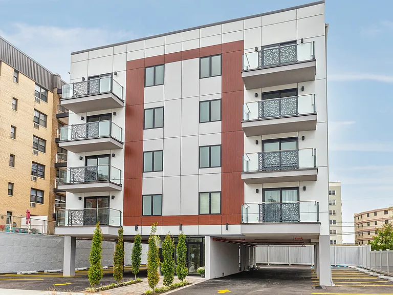 848 E Broadway #3B — Photo 15