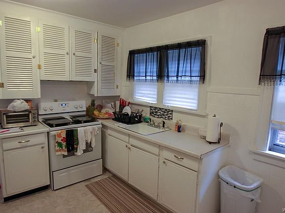 2nd image of 177 Washington Ave