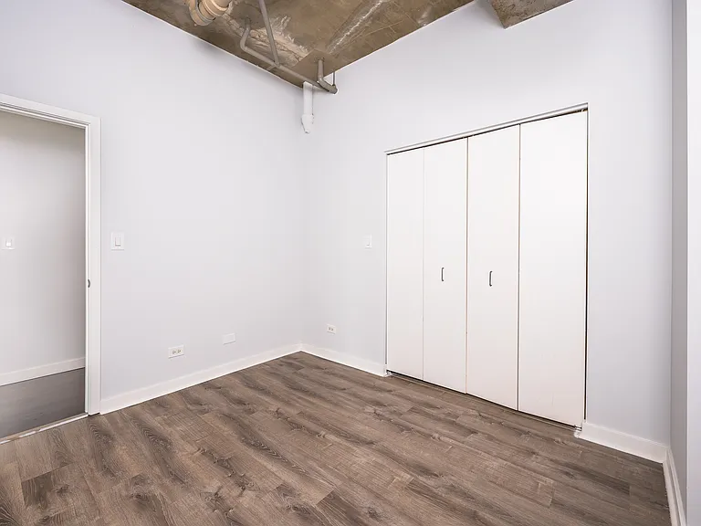 1610 W Fullerton Ave #409 — Photo 15