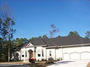 5 Springpine Ln, Savannah, GA 31411