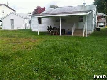 2nd image of 1624 Maumee Ave