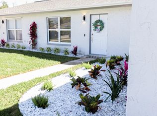 514 98th Ave N, Naples, FL 34108