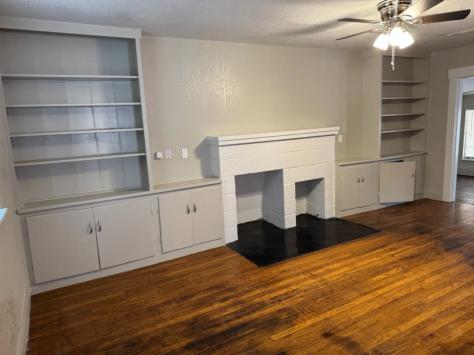 2 bed, 1000 sqft, $1,050 — Photo 3