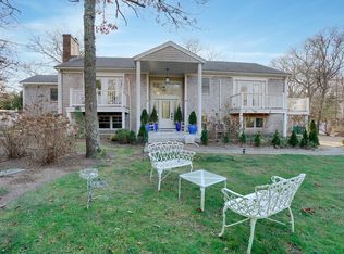 110 Clover Hill Dr, Tisbury, MA 02568