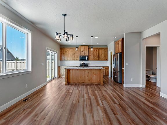 5th image of 2065 N Sombrero Ave