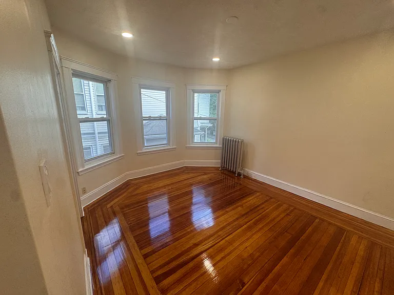 43 Conwell Ave #2 — Photo 10