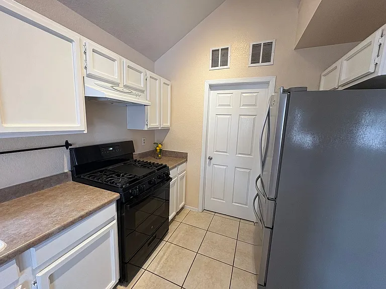 7118 Golden Hawk Dr — Photo 12