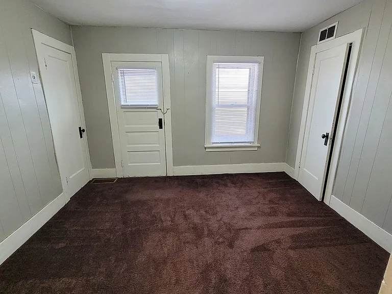 418 Rose St — Photo 7