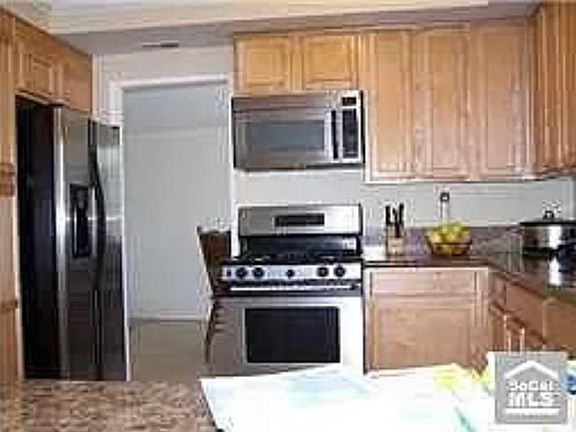 5th image of 621 Great Bend Dr