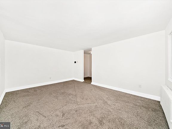 5th image of 320 Atlantic St SE